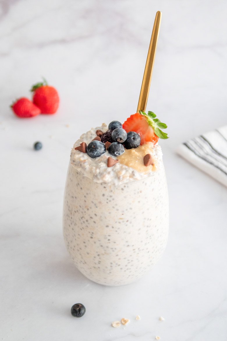 Healthy Overnight Oats With Yogurt