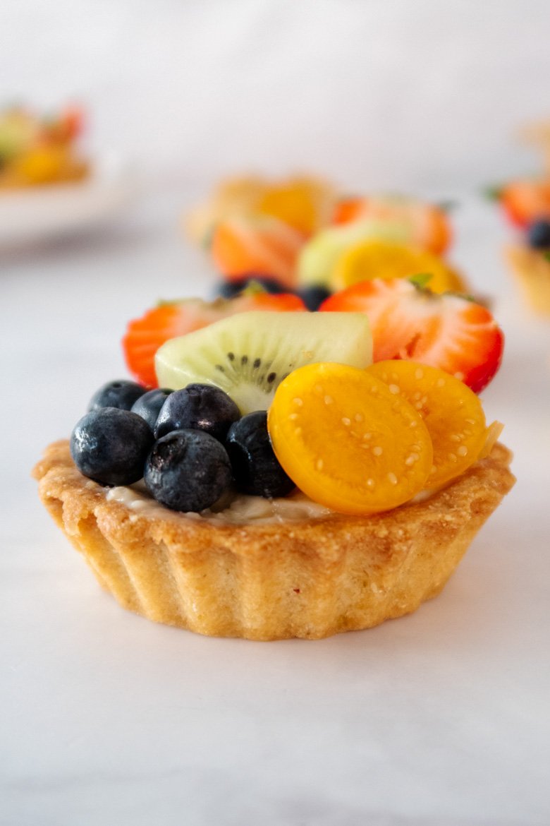 FRUIT tartlets WITH PASTRY CREAM