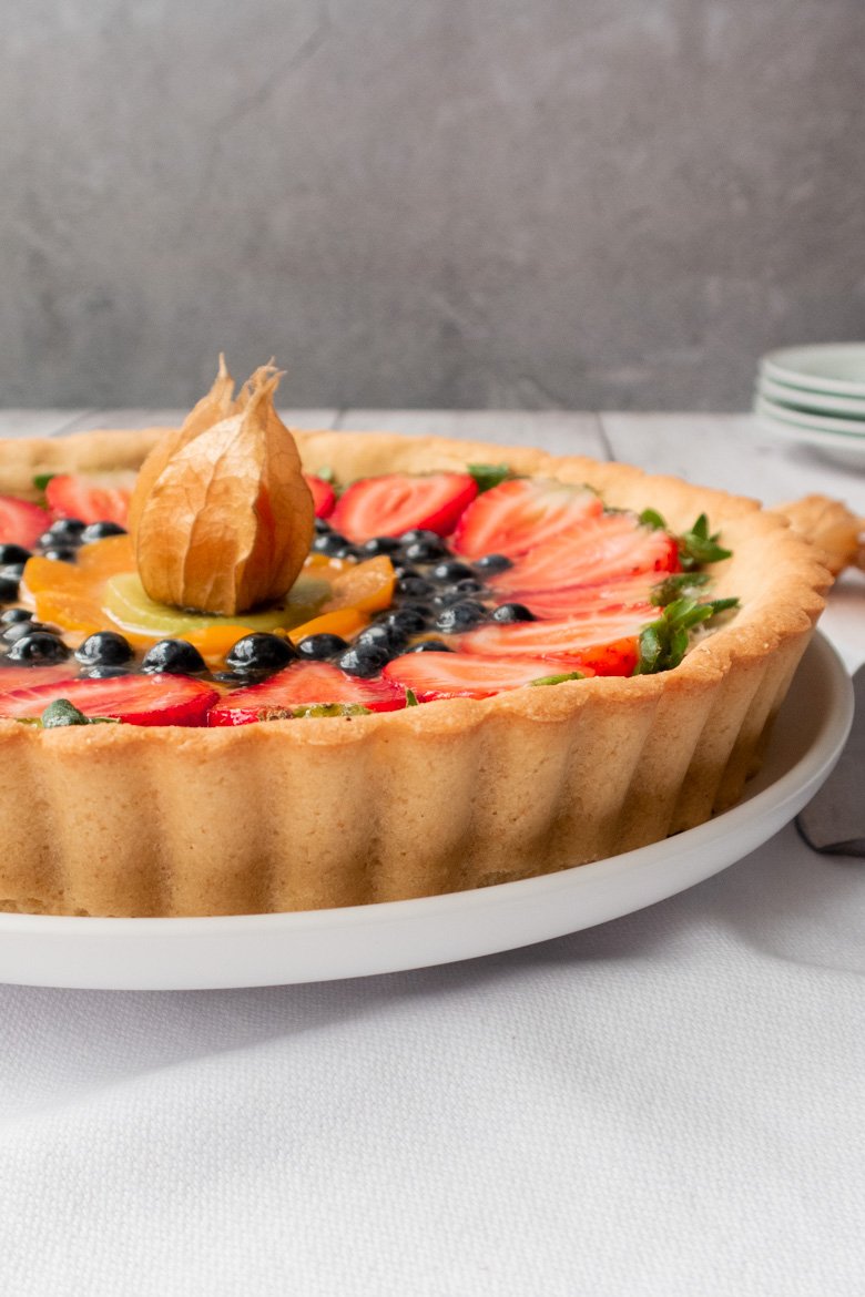 GLUTEN FREE FRUIT TART WITH PASTRY CREAM