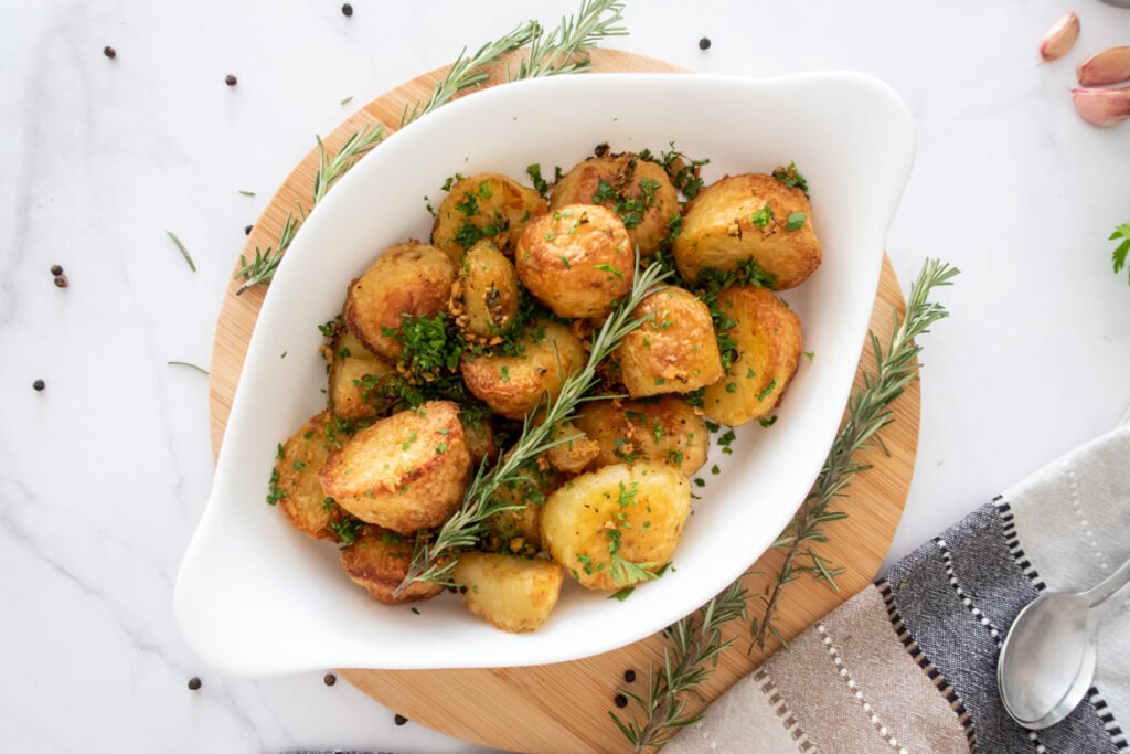 crispy herbs and garlic roasted potatoes